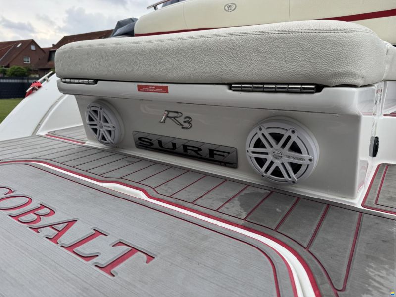 Cobalt R3 Surf
