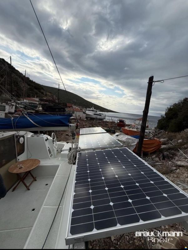 Beneteau Blue 2