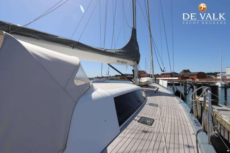 Grand Soleil 70
