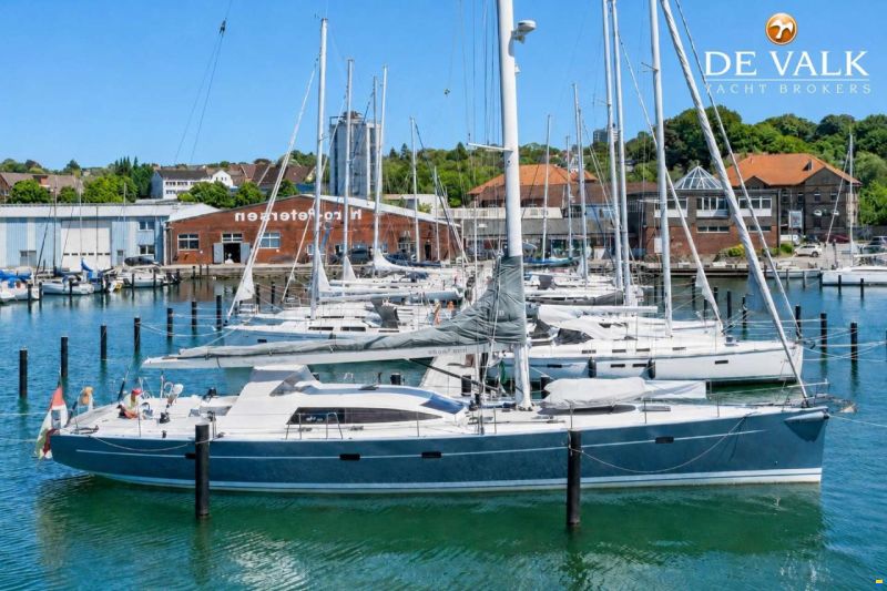 Grand Soleil 70