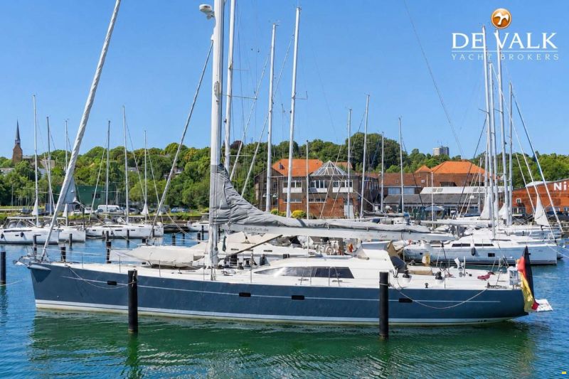 Grand Soleil 70