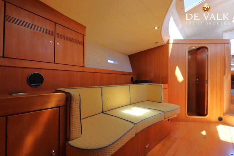 Grand Soleil 70