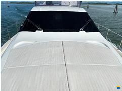 Ferretti 550