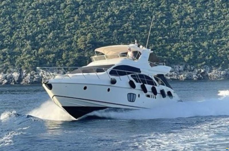 Azimut 55E