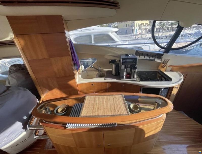 Azimut 55E