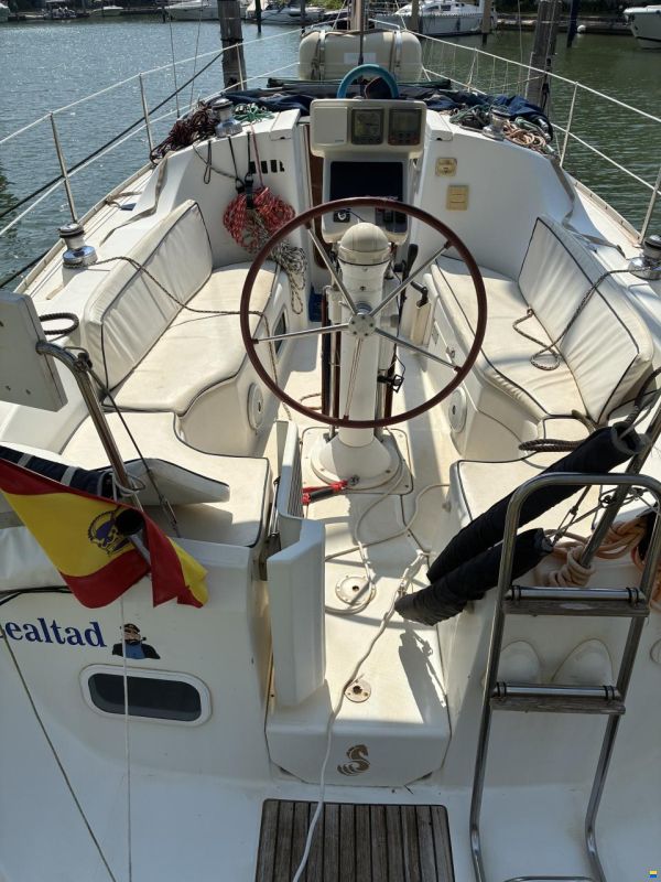 Beneteau Oceanis 323