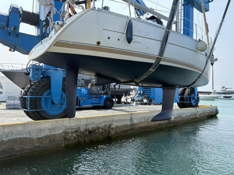 Beneteau Oceanis 323