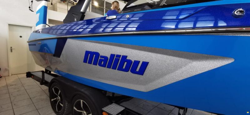 Malibu 24 MXZ
