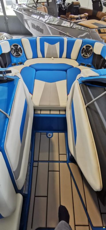 Malibu 24 MXZ