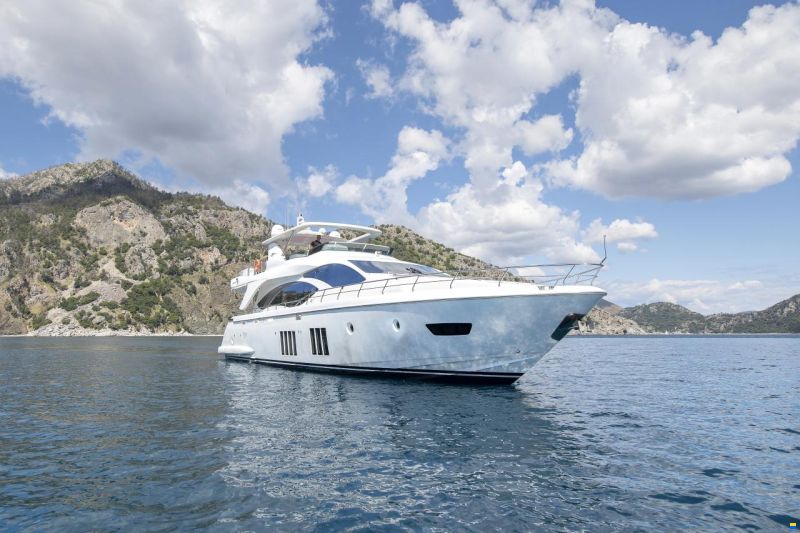 Azimut 84 Fly