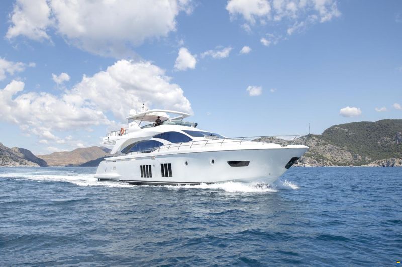 Azimut 84 Fly