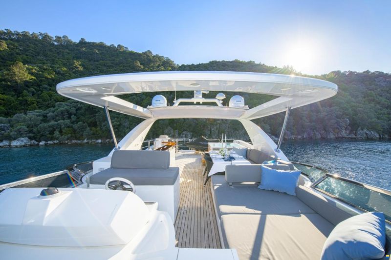 Azimut 84 Fly
