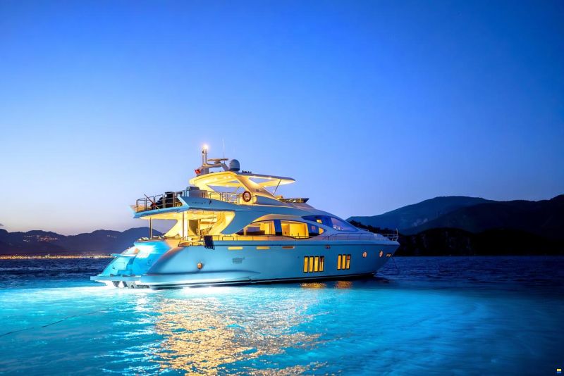 Azimut 84 Fly