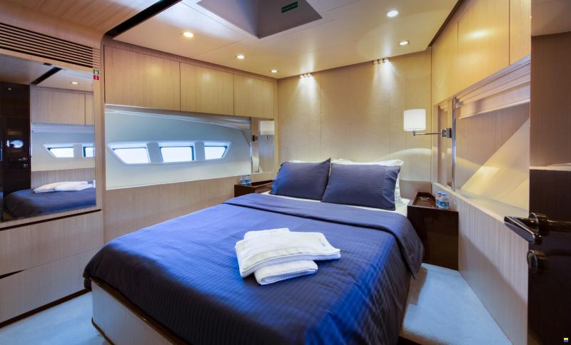 Azimut 84 Fly