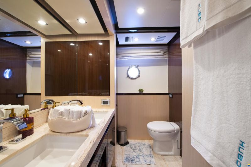 Azimut 84 Fly