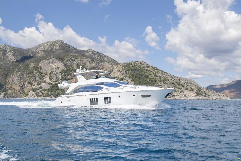 Azimut 84 Fly