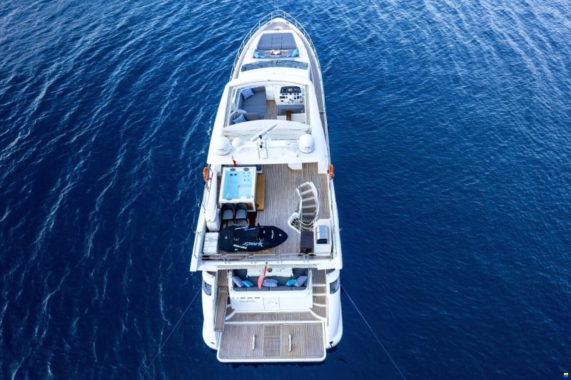 Azimut 84 Fly