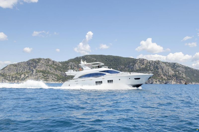 Azimut 84 Fly