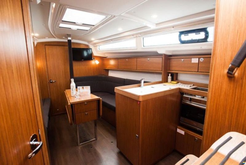 Bavaria Cruiser 34 Style