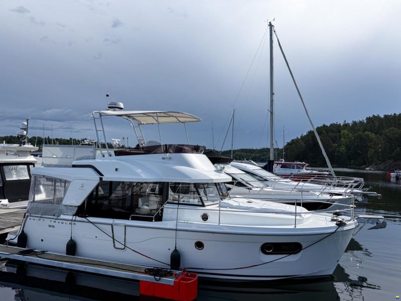 Beneteau Swift Trawler 35