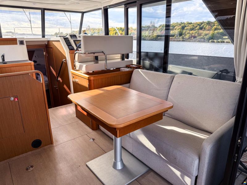 Beneteau Swift Trawler 35