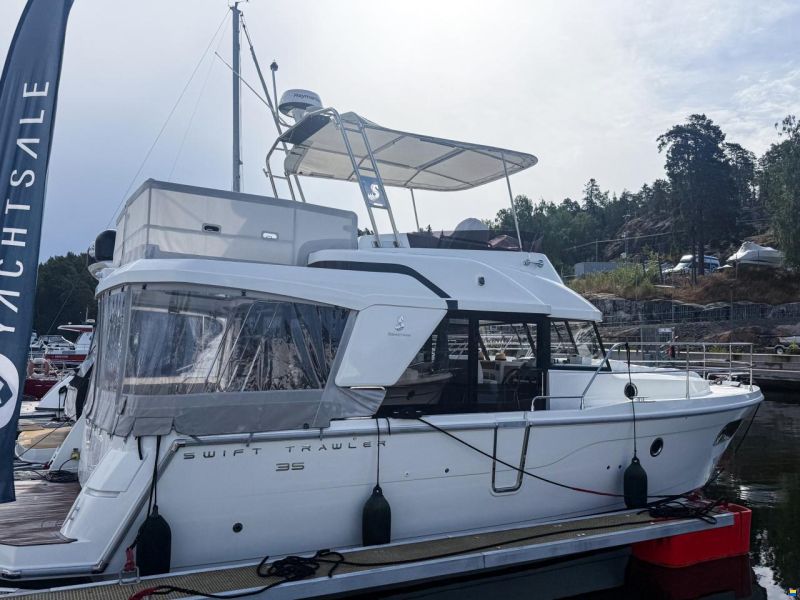 Beneteau Swift Trawler 35