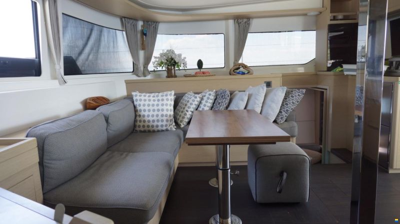 Lagoon 46 FLY