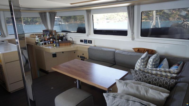 Lagoon 46 FLY