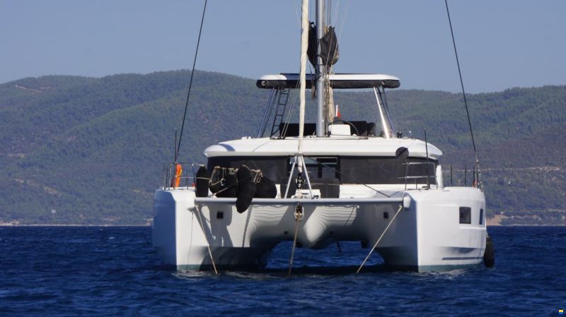 Lagoon 46 FLY