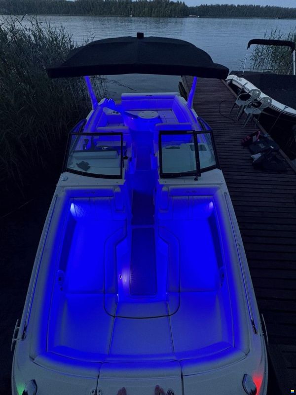 Sea Ray 270 Sundeck