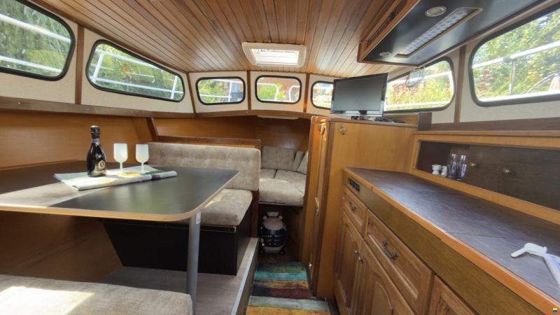 Pedro Geräumiges Kajütboot 950 AK