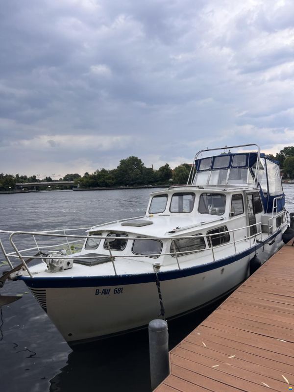 Pedro Geräumiges Kajütboot 950 AK