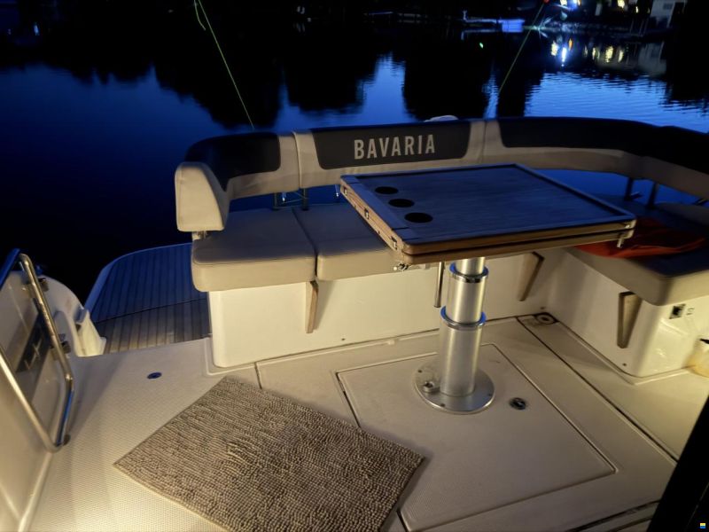 Bavaria 360 Coupe mit Joystick