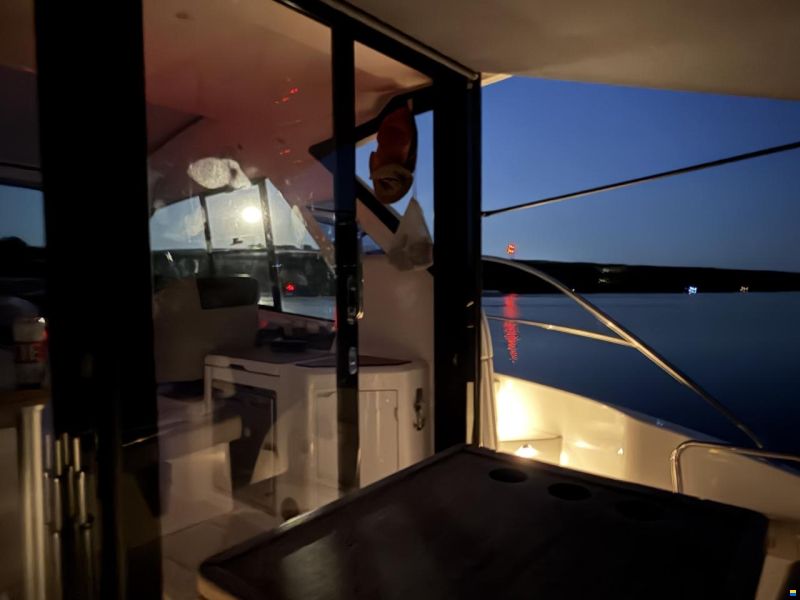 Bavaria 360 Coupe mit Joystick