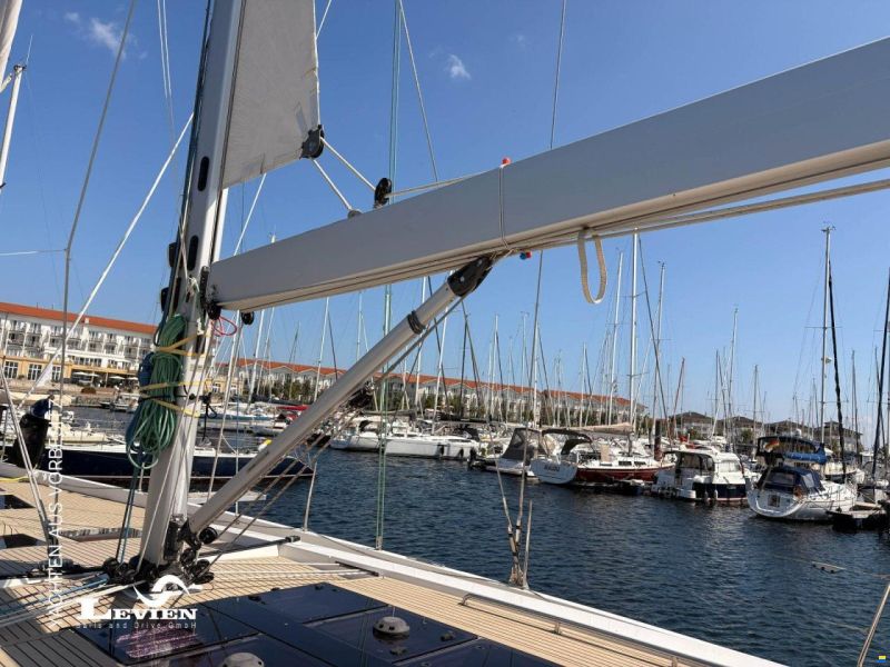 Hanse 588