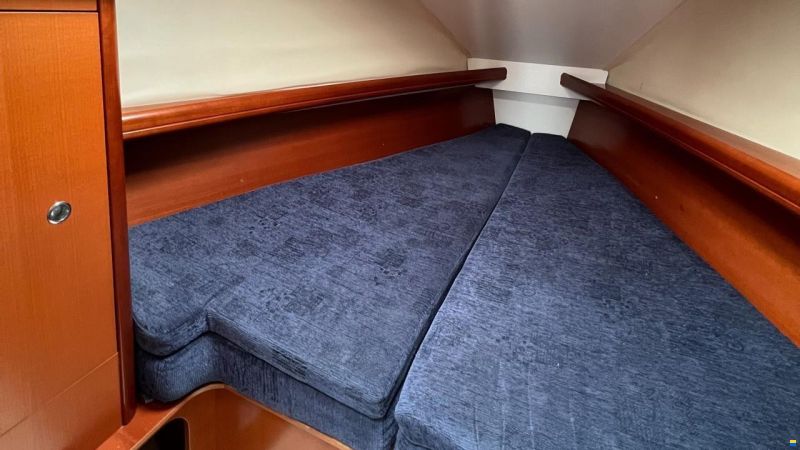 Beneteau OCEANIS 323