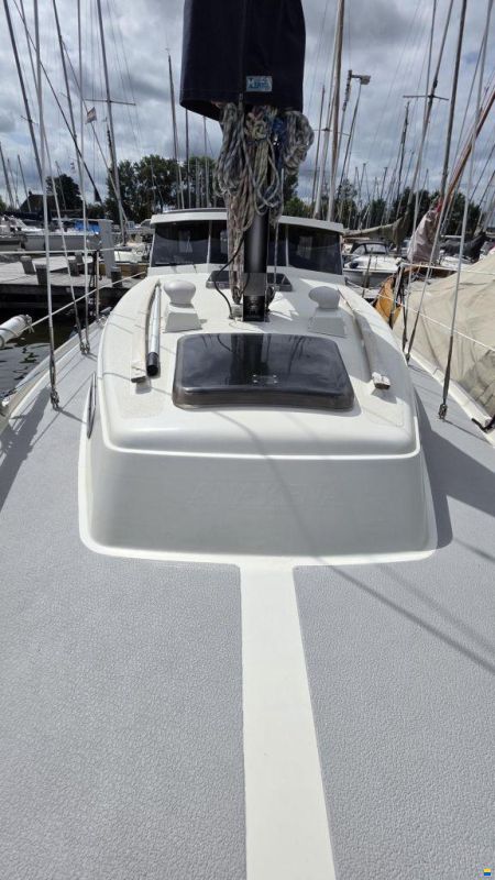 LM 28