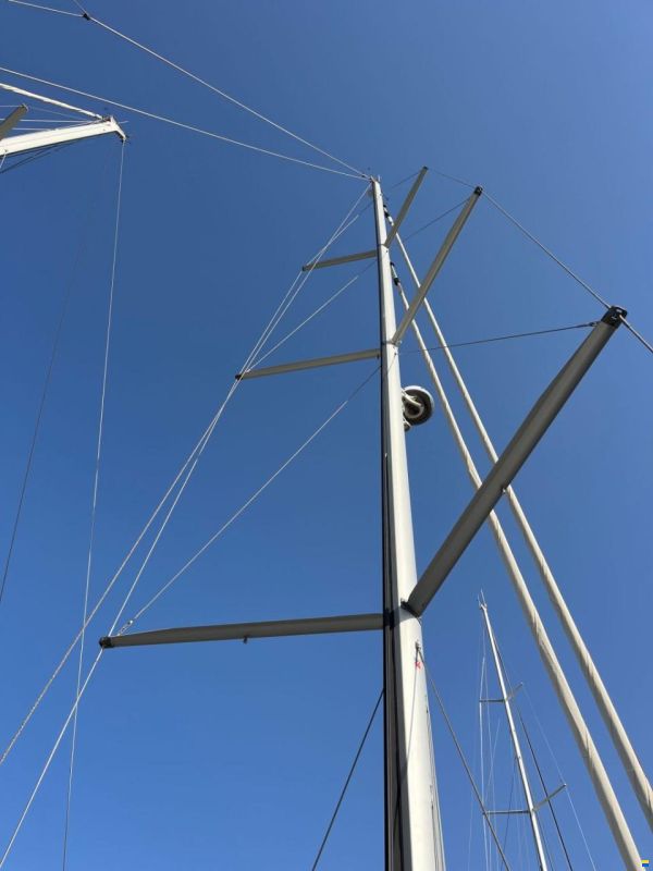 Beneteau Oceanis 51.1