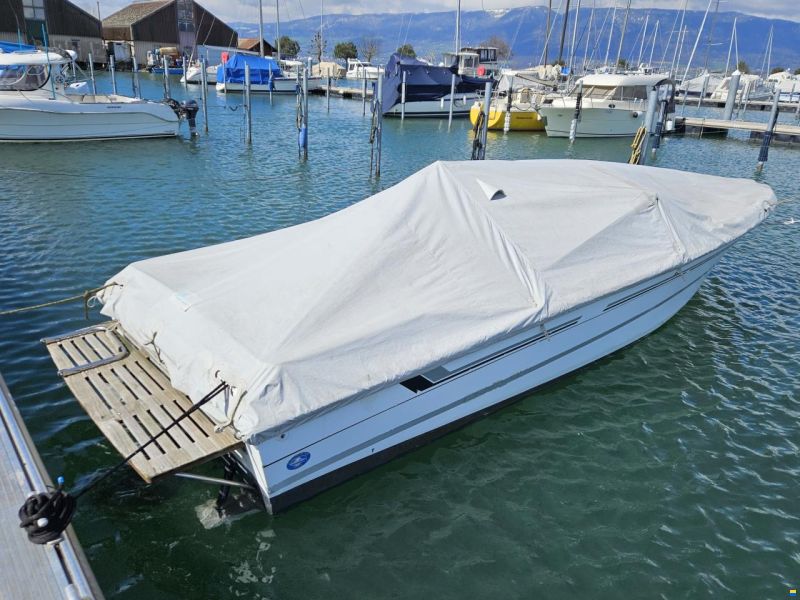 Century Ultra 2 - Mercruiser 454 Magnum