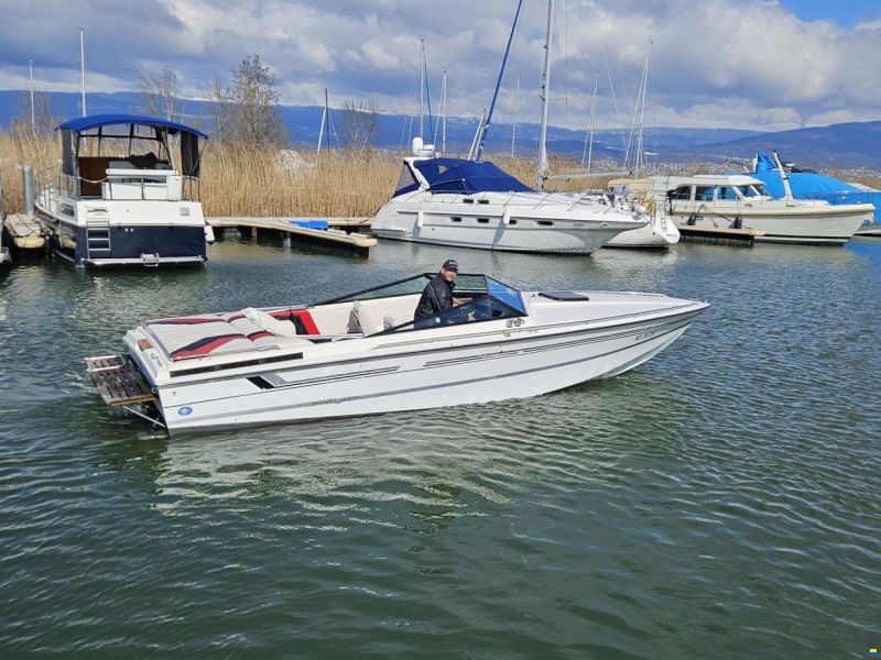Century Ultra 2 - Mercruiser 454 Magnum