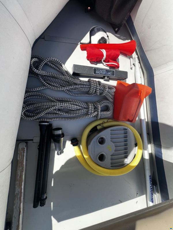 Zodiac Cadet 310 Solid