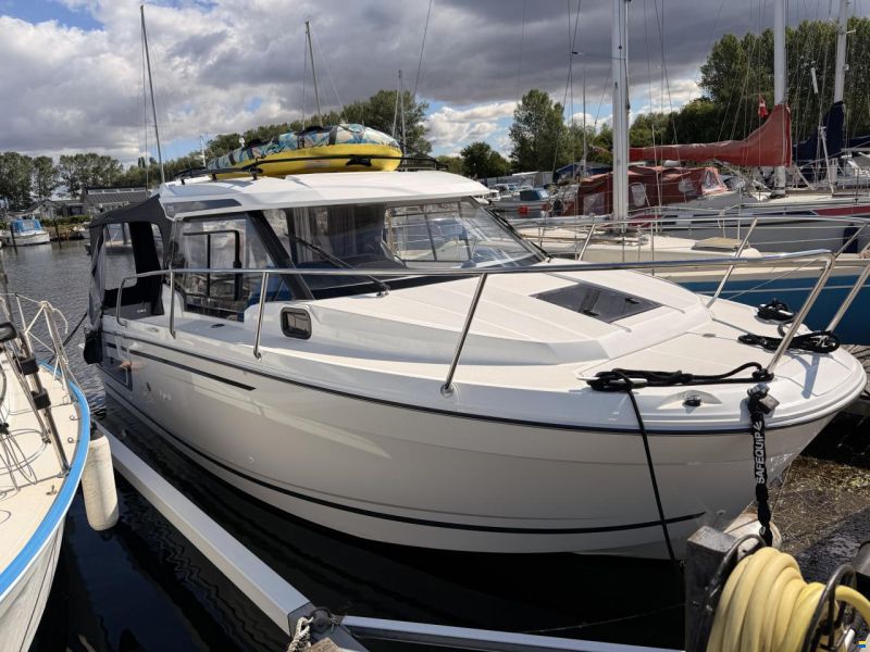 Jeanneau Merry Fisher 795