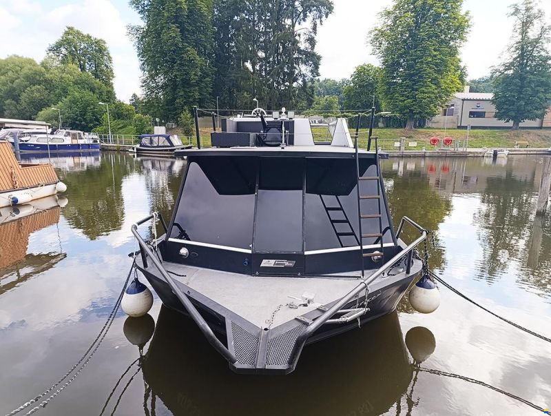 YB35 Traweller