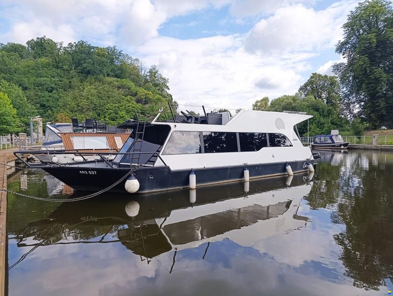 YB35 Traweller