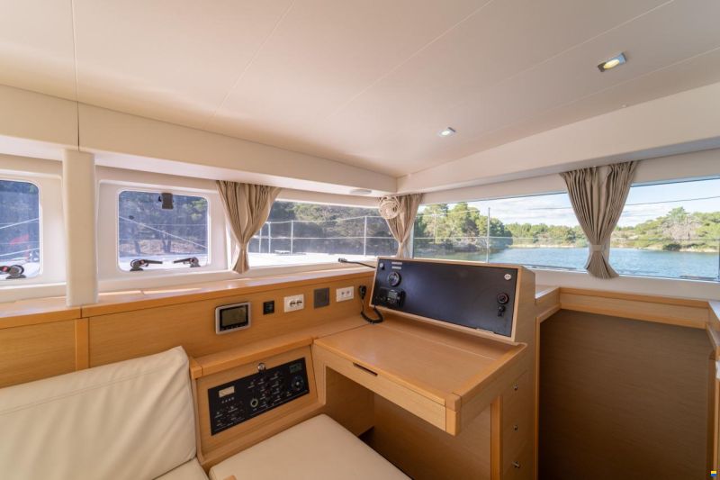 Lagoon 400S2