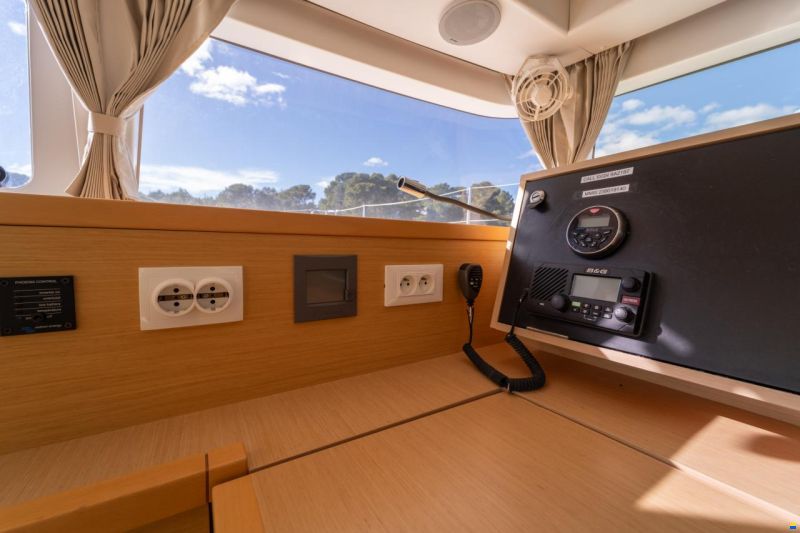 Lagoon 400S2