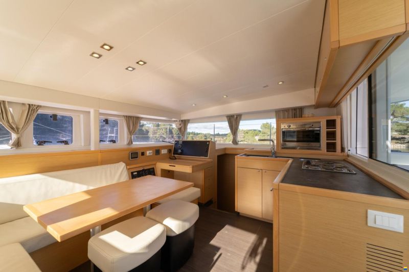 Lagoon 400S2