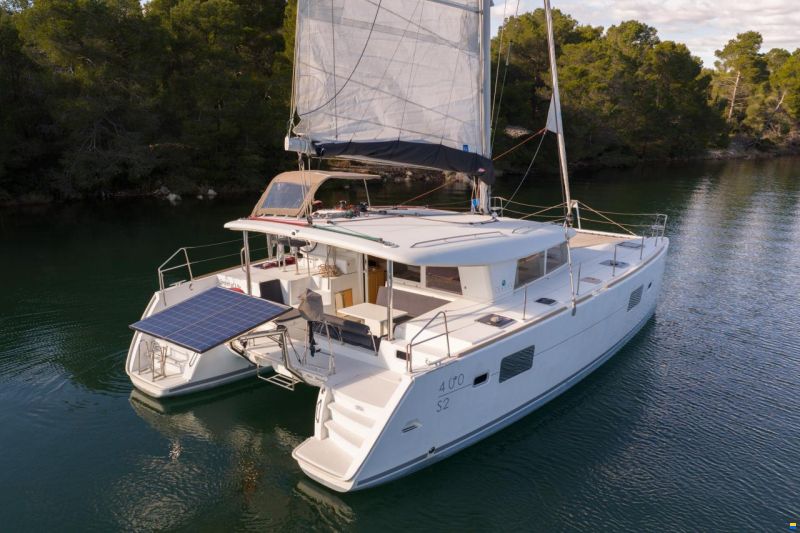 Lagoon 400S2