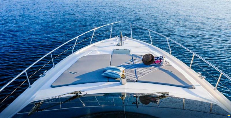 Ferretti 57