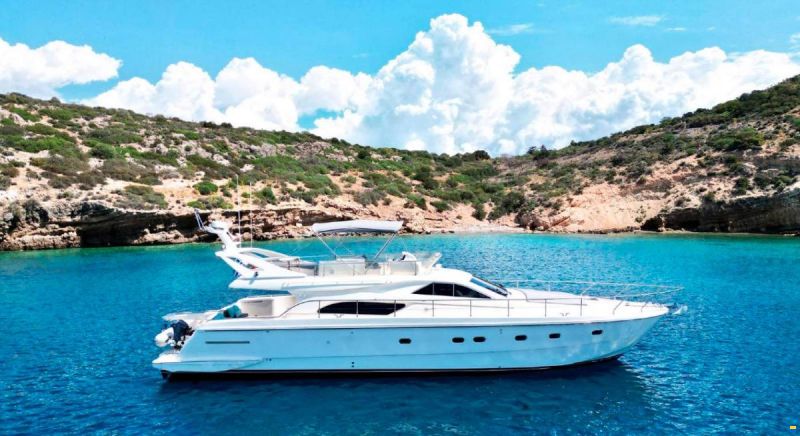 Ferretti 57